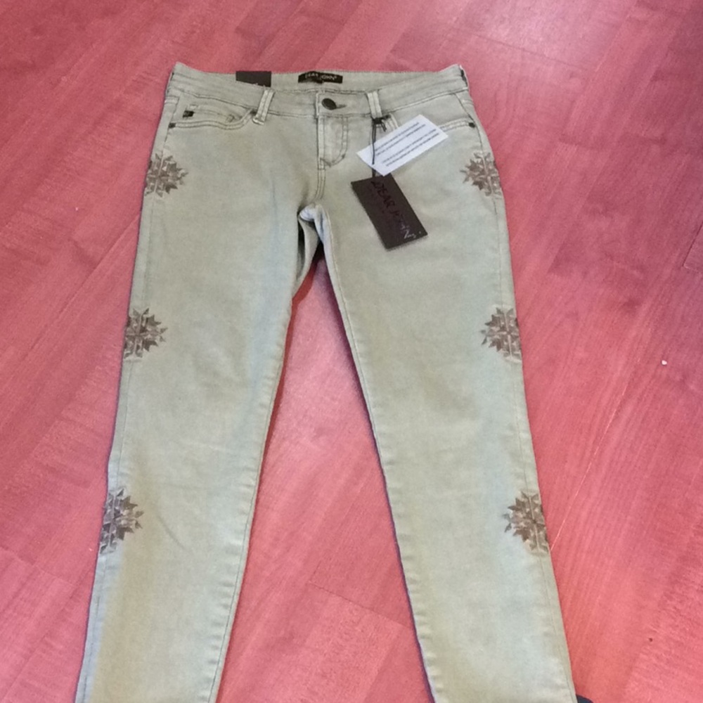 Dear John jeans with embroidery